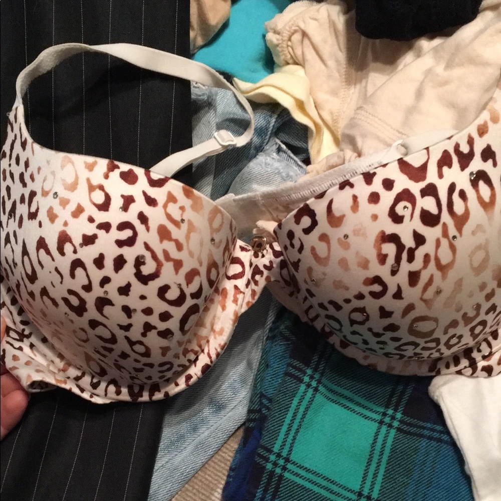 Victoria’s Secret bra 34C
